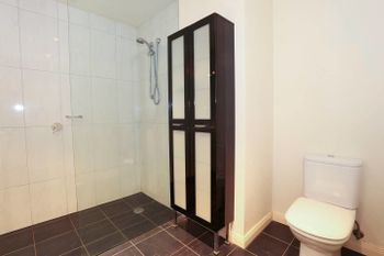 2 Beds 2 Baths FREE Car Park. Behind State Library - Accommodation Brisbane 3