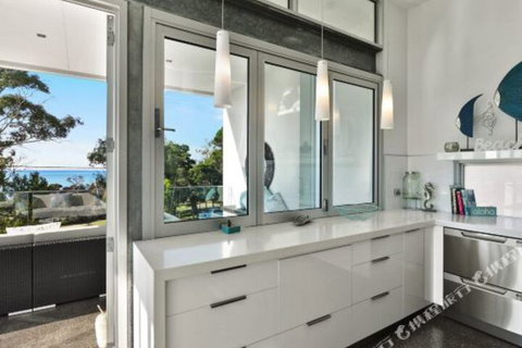 The Accommodation Group â€“ Glasshouse On Bentley Bridport - Accommodation Brisbane 6