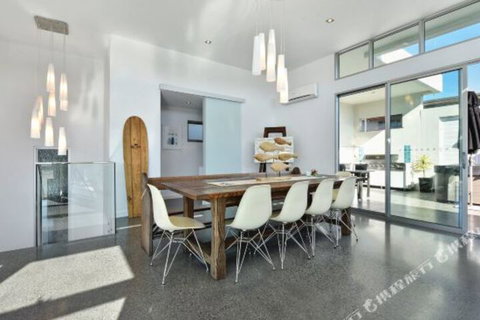 The Accommodation Group â€“ Glasshouse On Bentley Bridport - Accommodation Brisbane 4