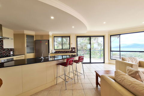 A Vista, Townhouse 1 - Accommodation Brisbane 1