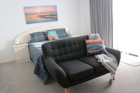 Hi Surf Unit 3 - Accommodation Brisbane 2