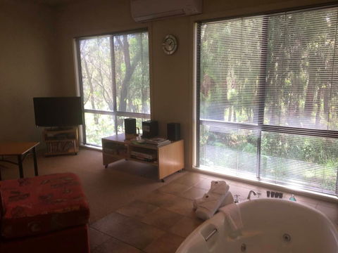 Indulge At The Beautiful Otway Winery - Accommodation Brisbane 2