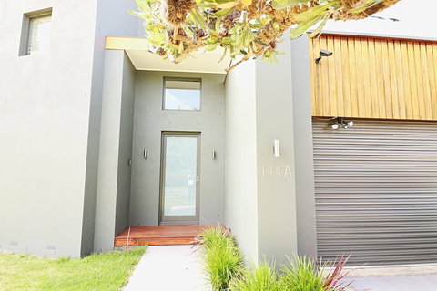 Break Point - Accommodation Brisbane 0