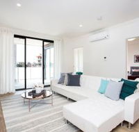 Designer Executive Apartment  Parking near Train - Accommodation Brisbane
