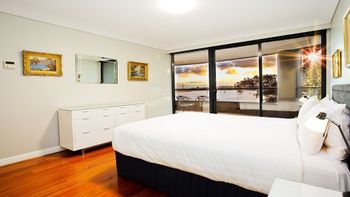 The Apartment Service NCLIF - Accommodation Brisbane 4
