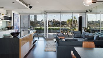 Elegant Elizabeth Bay H374 - Accommodation Brisbane 0
