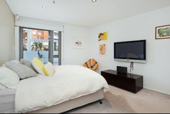 Elegant Elizabeth Bay H374 - Accommodation Brisbane 5