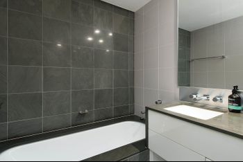 Elegant Elizabeth Bay H374 - Accommodation Brisbane 6