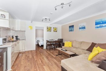 One Ocean - Accommodation Brisbane 0