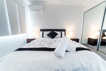 1 Bedroom Gold Coast Beachside Apt W AC + Parking - Accommodation Brisbane 0