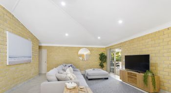 BEACHSIDE HIDEAWAY BONNY HILLS - Accommodation Brisbane 3