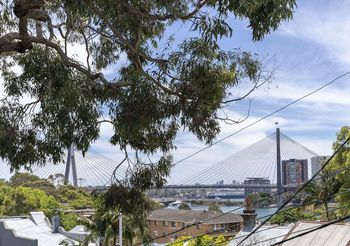 Stunning Executive Home In Glebe - Accommodation Brisbane 5