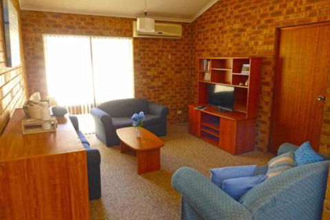 Dolphins Delight At Culburra Beach - Accommodation Brisbane 0