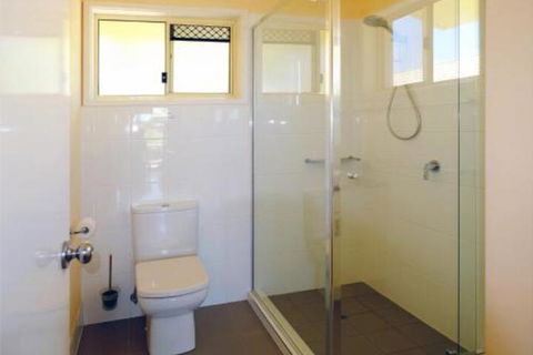 At Cylinder Unit 3 - Accommodation Brisbane 4