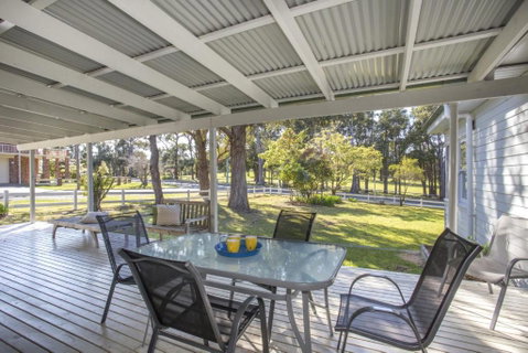 45 Golf Ave Superb Location - Accommodation Brisbane 6