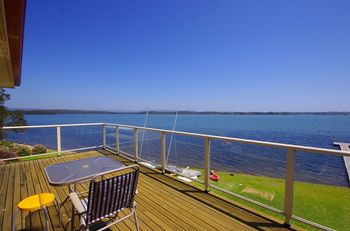 Luxury Waterfront House - Accommodation Brisbane 1