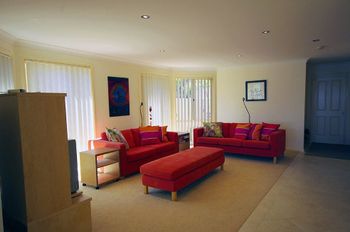 Luxury Waterfront House - Accommodation Brisbane 2