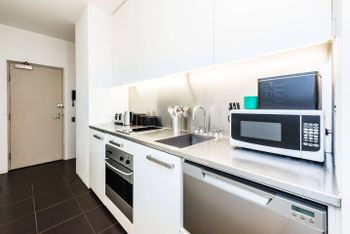 Executive Two Bed Penthouse Studio In The City - Accommodation Brisbane 2