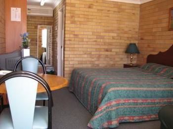 Dragon & Phoenix Motel - Accommodation Brisbane 2