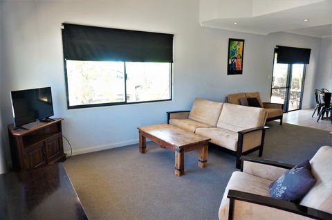 Ningaloo Breeze Villa 10 - Accommodation Brisbane 3