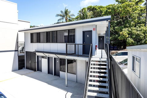Airlie Sun & Sand Accommodation 6 - Accommodation Brisbane 1