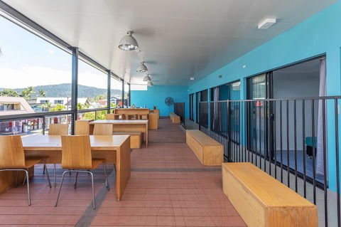 Airlie Sun & Sand Accommodation 6 - Accommodation Brisbane 3