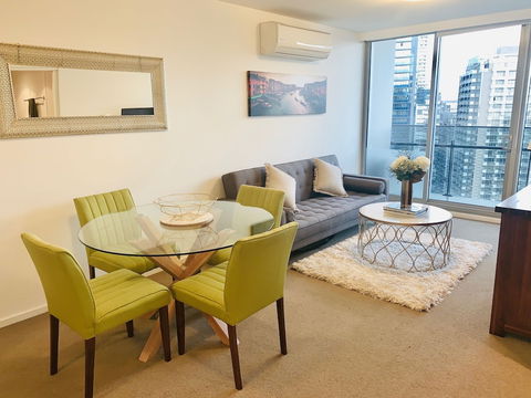 Luxury Apartment With View - Accommodation Brisbane 0