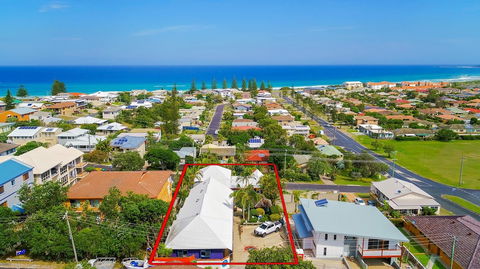 Clubyamba Beach Holiday Accommodation - Adults Only - Accommodation Brisbane 0