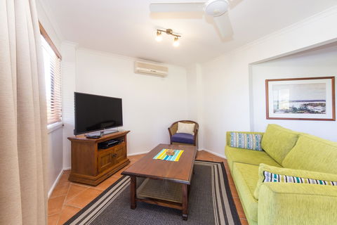 Clubyamba Beach Holiday Accommodation - Adults Only - Accommodation Brisbane 6