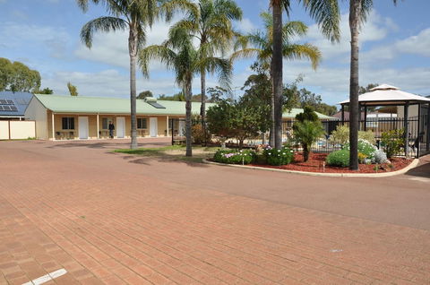 Pinjarra Resort - Accommodation Brisbane 0