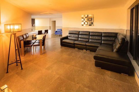 Nautilos On The Harbour - Accommodation Brisbane 2
