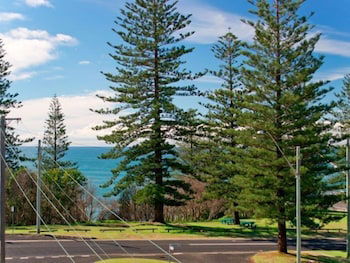 Seaspray Apartments - Accommodation Brisbane 5