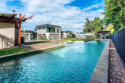 Blue Lagoon Villa B - Accommodation Brisbane 3