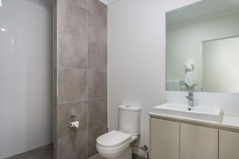 Blue Lagoon Villa B - Accommodation Brisbane 5