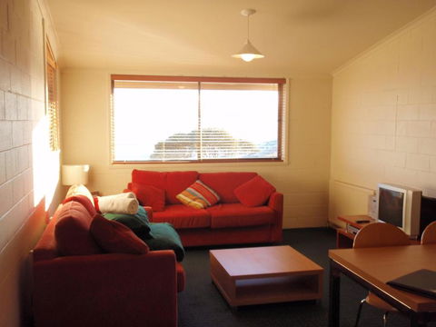 Alpine Heights 04 - Accommodation Brisbane 2