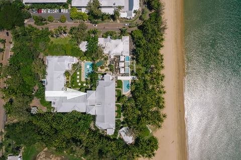 Poolside Apt In Alamanda Beachfront Resort 41 - Accommodation Brisbane 0