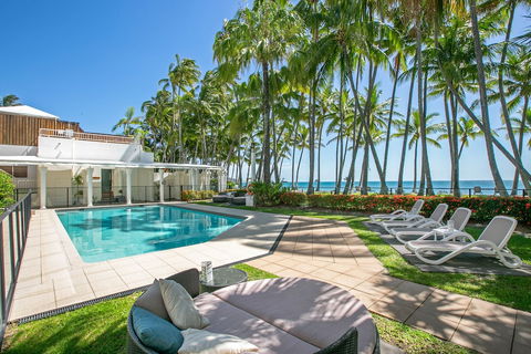 Poolside Apt In Alamanda Beachfront Resort 41 - Accommodation Brisbane 2