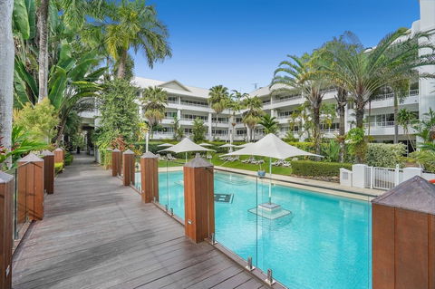 Poolside Apt In Alamanda Beachfront Resort 41 - Accommodation Brisbane 1