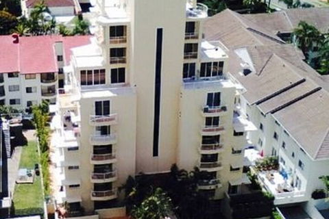 Seychelles On Main Beach - Accommodation Brisbane 1