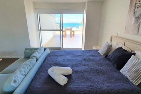 Surfers Chalet - Accommodation Brisbane 7