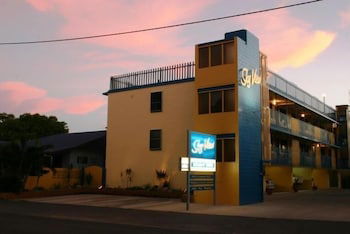 Sky View Units - Accommodation Brisbane 4