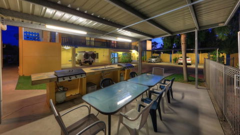 Sky View Units - Accommodation Brisbane 0