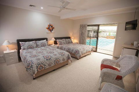 Batemans Bay Manor - Accommodation Brisbane 3