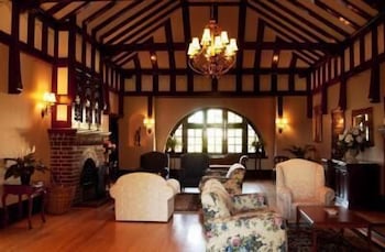 Petersons Armidale Winery & Guesthouse - Accommodation Brisbane 4