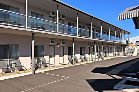 New England Motor Inn - Accommodation Brisbane 7