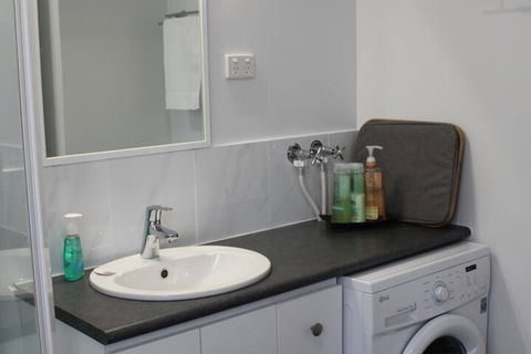 The Sleeping Lady Private Retreat - Accommodation Brisbane 2