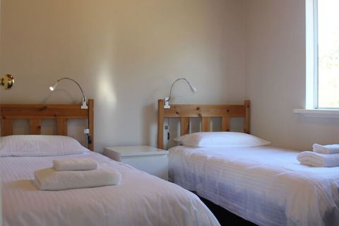 The Sleeping Lady Private Retreat - Accommodation Brisbane 4
