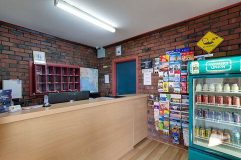 Enfield Motor Inn - Accommodation Brisbane 4