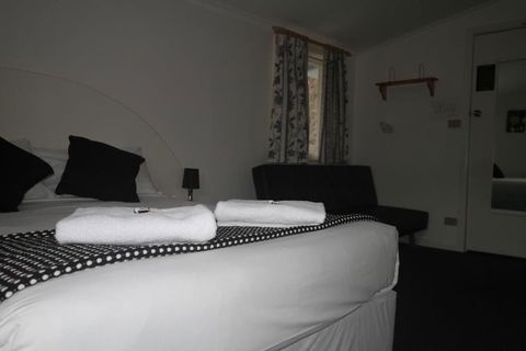 Black Bear Inn - Accommodation Brisbane 6