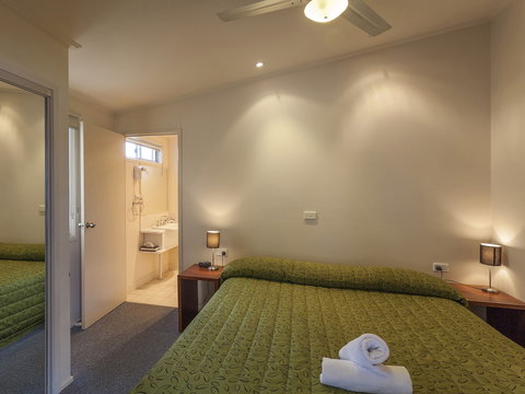 NRMA Eastern Beach Holiday Park - Accommodation Brisbane 2
